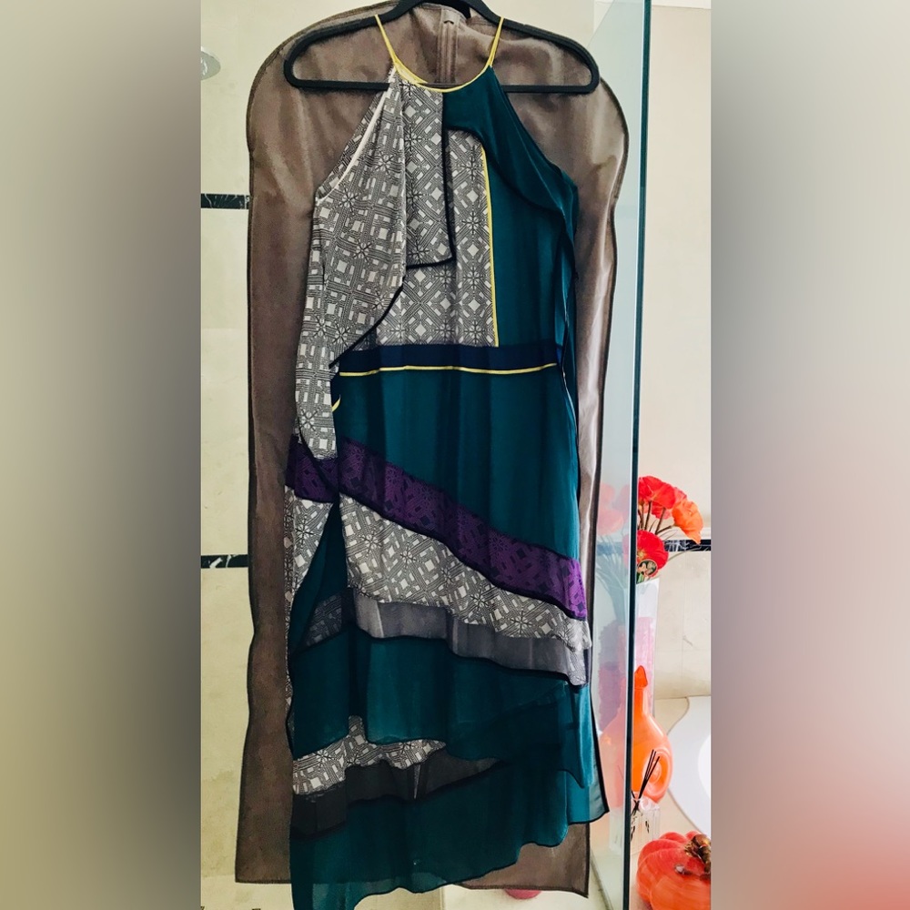 BCBG RUNWAY NIMUE COLOR BLOCKED DRESS - Picture 6 of 7